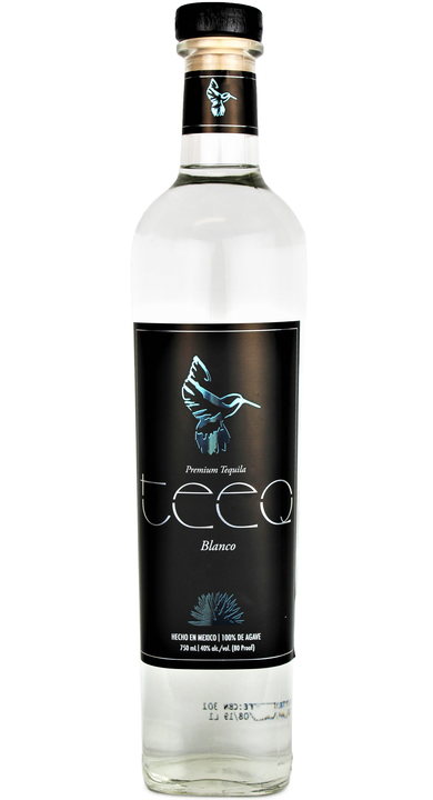 Bottle of Teeq Blanco
