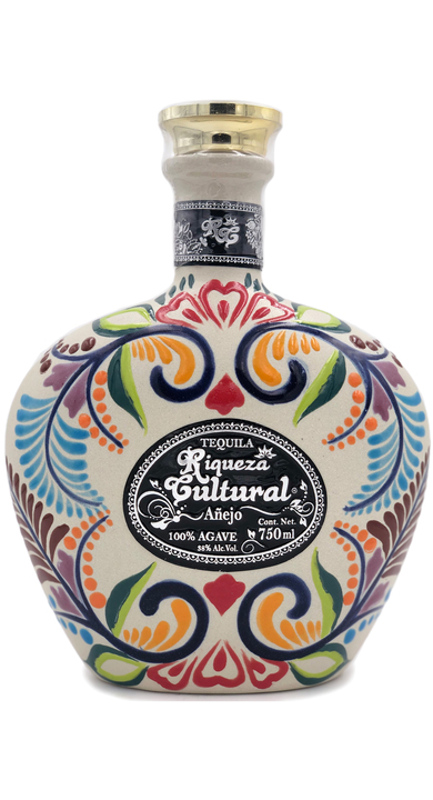 Bottle of Riqueza Cultural Añejo
