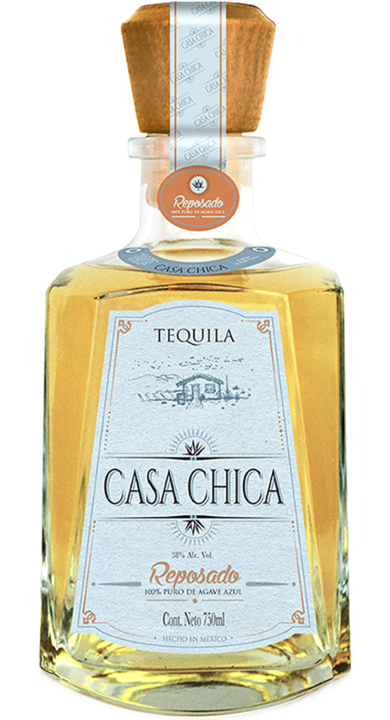 Bottle of Casa Chica Reposado