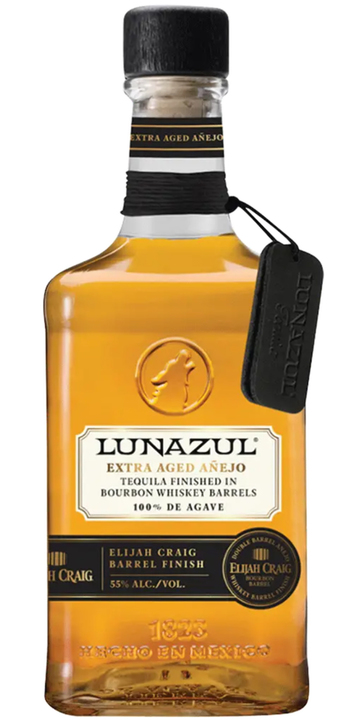 Bottle of Lunazul Extra Aged Añejo