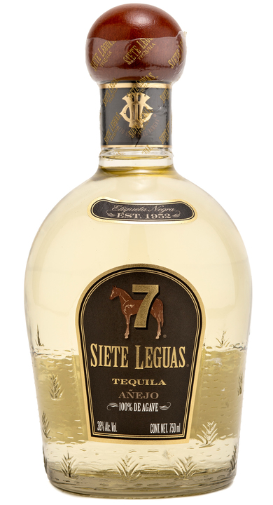Bottle of Siete Leguas Añejo