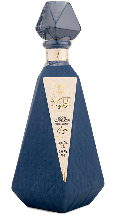 Bottle of Arte Azul Añejo