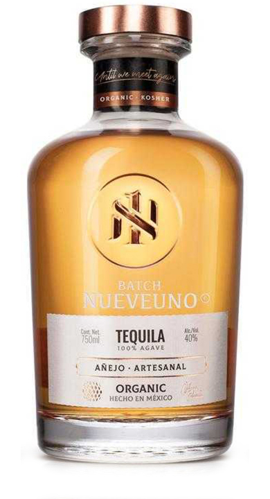 Bottle of Nueveuno Tequila Añejo