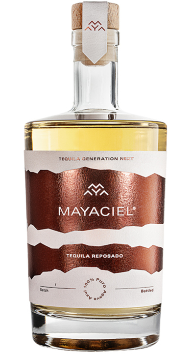 Bottle of Mayaciel Tequila Reposado