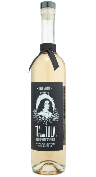 Bottle of Tía Tula Tequila Plata