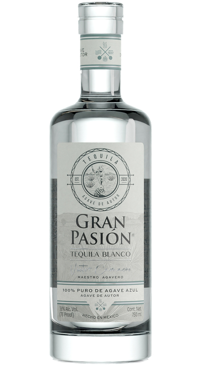 Bottle of Tequila Gran Pasión Blanco