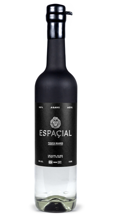 Bottle of ESPACIAL Tequila Blanco