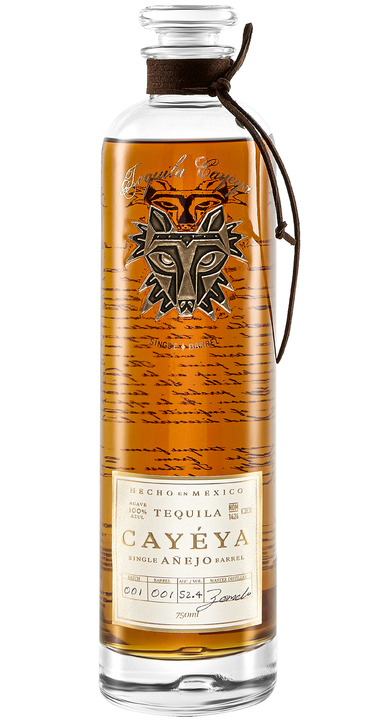 Bottle of Tequila Cayéya Añejo