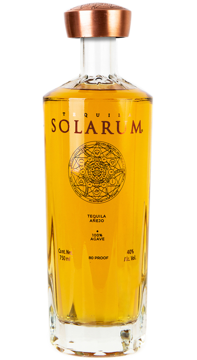 Bottle of Tequila Solarum Añejo