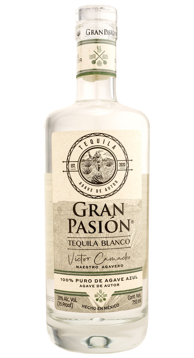 Bottle of Gran Pasión Tequila Blanco