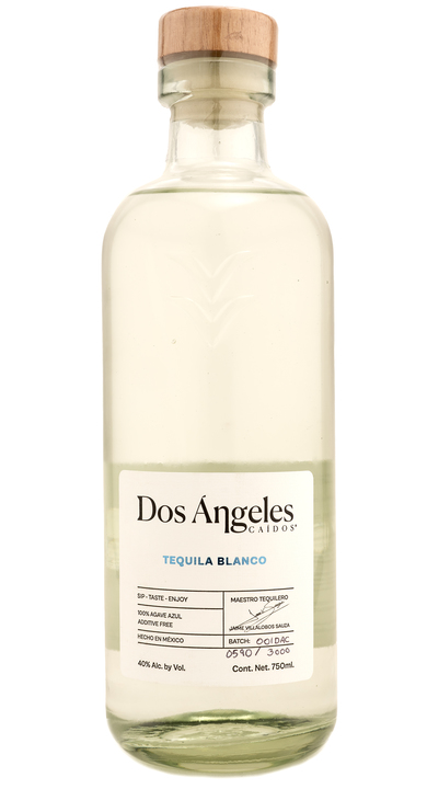 Bottle of Dos Ángeles Caídos Tequila Blanco