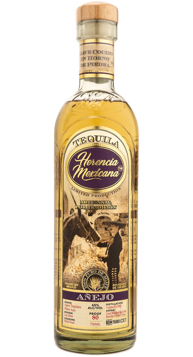 Bottle of Herencia Mexicana Añejo