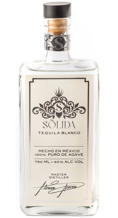 Bottle of Solida Tequila Blanco