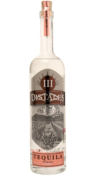Bottle of III Distales Blanco