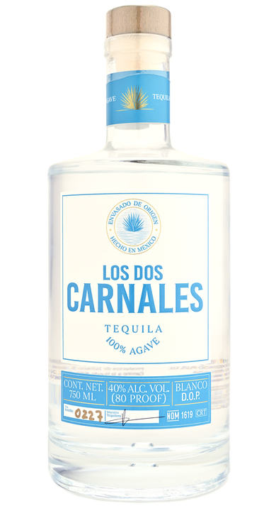 Bottle of Los Dos Carnales Blanco