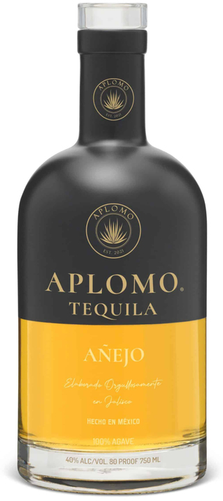 Bottle of Aplomo Tequila Añejo