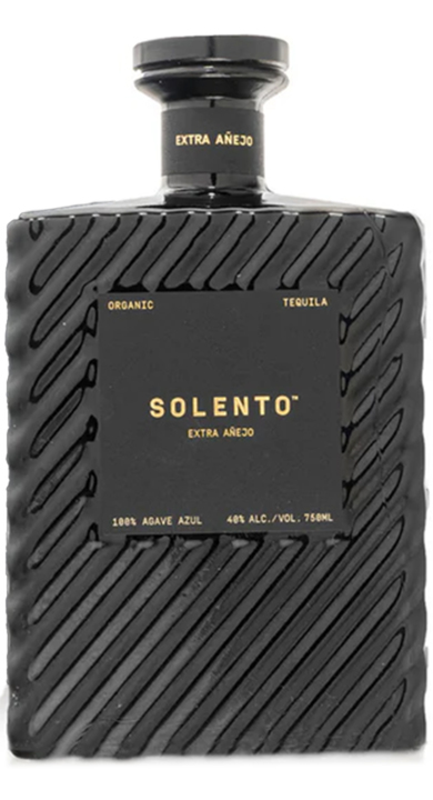 Bottle of Solento Extra Añejo