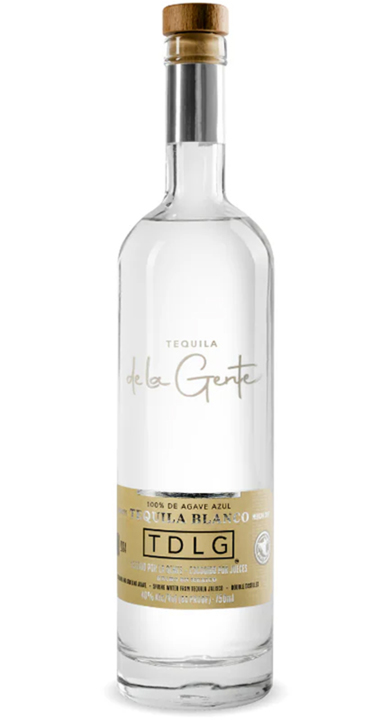 Bottle of Tequila de La Gente Blanco