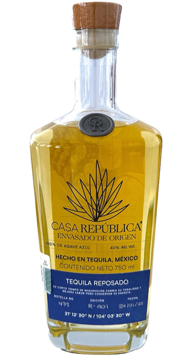 Bottle of Casa República Tequila Reposado
