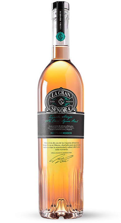 La Gran Señora Añejo