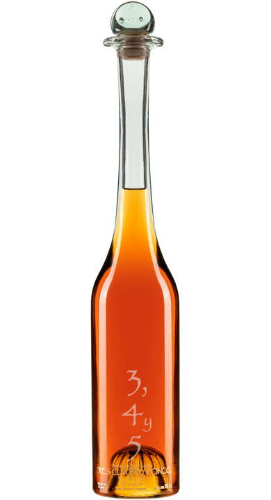 Bottle of Tres Cuatro Cinco (3, 4 y 5) Añejo